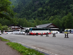 上高地バスターミナル