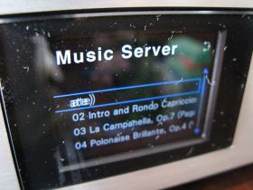 N-30の液晶ディスプレイ