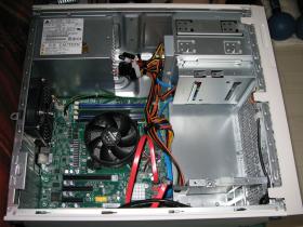 Express5800/GT110b　内部
